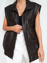 Load image into Gallery viewer, Brown sleeveless leather jacket (L men)