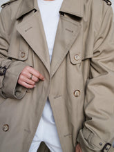 Load image into Gallery viewer, "Safia" trench coat
