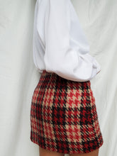 Load image into Gallery viewer, KOOKAI mini skirt (36)
