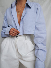 Load image into Gallery viewer, CALVIN KLEIN cropped shirt