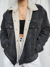 Load image into Gallery viewer, LEVI'S trucker grey denim jacket
