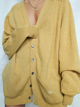 Load image into Gallery viewer, BURBERRY vintage knitted cardigan