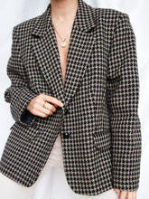 Load image into Gallery viewer, "Lara" houndstooth blazer (M/L)