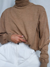 Load image into Gallery viewer, "Chestnut" knitted jumper