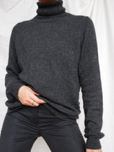 Load image into Gallery viewer, "Katherine" cashmere jumper