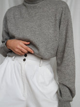 Load image into Gallery viewer, Turtleneck cashmere jumper