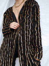 Load image into Gallery viewer, "Drama" silk kimono