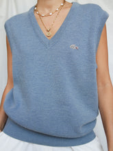 Load image into Gallery viewer, LACOSTE sleeveless jumper