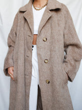 Load image into Gallery viewer, Lama long coat