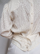 Load image into Gallery viewer, "Misaki" silk blouse (L)
