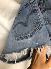 Load image into Gallery viewer, 501 LEVI'S cropped shorts - lallasshop