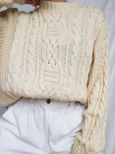 Load image into Gallery viewer, "Creamy" knitted jumper (L)