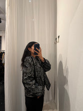 Load image into Gallery viewer, VINTAGE SILVER AND BLACK VEST
