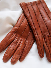 Load image into Gallery viewer, « Amelia » leather gloves
