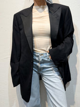 Load image into Gallery viewer, Smoking black blazer
