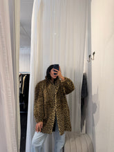 Load image into Gallery viewer, FAKE FUR LEO COAT
