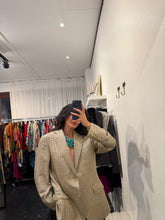 Load image into Gallery viewer, VINTAGE WOOL BLAZER
