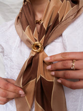 Load image into Gallery viewer, « Gaby » ring scarf
