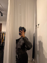 Load image into Gallery viewer, 80’ vintage leather jacket
