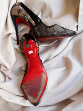Load image into Gallery viewer, LOUBOUTIN pumps
