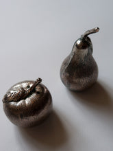 Load image into Gallery viewer, “Apple &amp; pear” salt and pepper shaker
