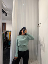 Load image into Gallery viewer, PURE VIRGIN WOOL KNIT

