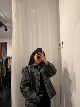 Load image into Gallery viewer, VINTAGE SILVER AND BLACK VEST
