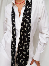 Load image into Gallery viewer, HUGO BOSS silk tie
