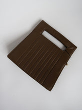 Load image into Gallery viewer, Vintage leather bag
