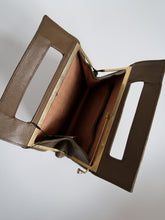 Load image into Gallery viewer, Vintage leather bag
