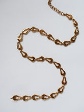 Load image into Gallery viewer, &quot;Pear&quot; golden metal belt
