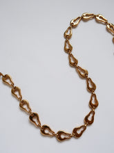 Load image into Gallery viewer, &quot;Pear&quot; golden metal belt
