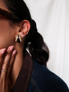 "Drop" golden metal earrings