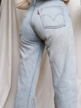 Load image into Gallery viewer, 501 LEVI&#39;S ripped jeans
