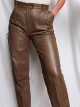 Load image into Gallery viewer, &quot;Moka&quot; leather pants
