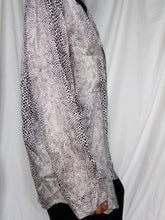 Load image into Gallery viewer, FURSTENBERG silk shirt
