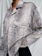 Load image into Gallery viewer, FURSTENBERG silk shirt
