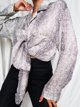 Load image into Gallery viewer, FURSTENBERG silk shirt
