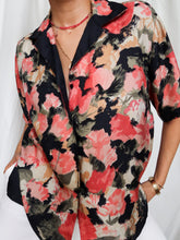 Load image into Gallery viewer, &quot;Rosas&quot; silk shirt
