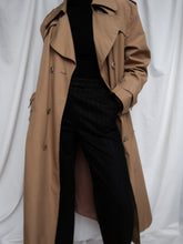 Load image into Gallery viewer, &quot;Majesty&quot; trench coat
