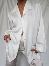 Load image into Gallery viewer, &quot;Ivoire&quot; satin shirt
