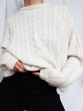 Load image into Gallery viewer, &quot;Snow&quot; pure cashmere jumper
