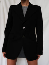 Load image into Gallery viewer, &quot;Taylor&quot; black blazer
