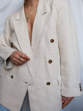 Load image into Gallery viewer, &quot;Kelly&quot; beige blazer
