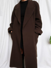 Load image into Gallery viewer, &quot;Hot chocolate&quot; vintage coat
