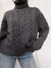 Load image into Gallery viewer, &quot;Neila&quot; knitted jumper
