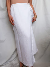 Load image into Gallery viewer, &quot;Mia&quot; linen skirt

