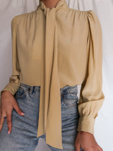 Load image into Gallery viewer, &quot;Sand&quot; silk shirt
