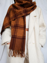 Load image into Gallery viewer, CAMEL lambswool scarf
