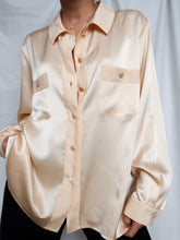 Load image into Gallery viewer, &quot;Gabriel&quot; satin shirt
